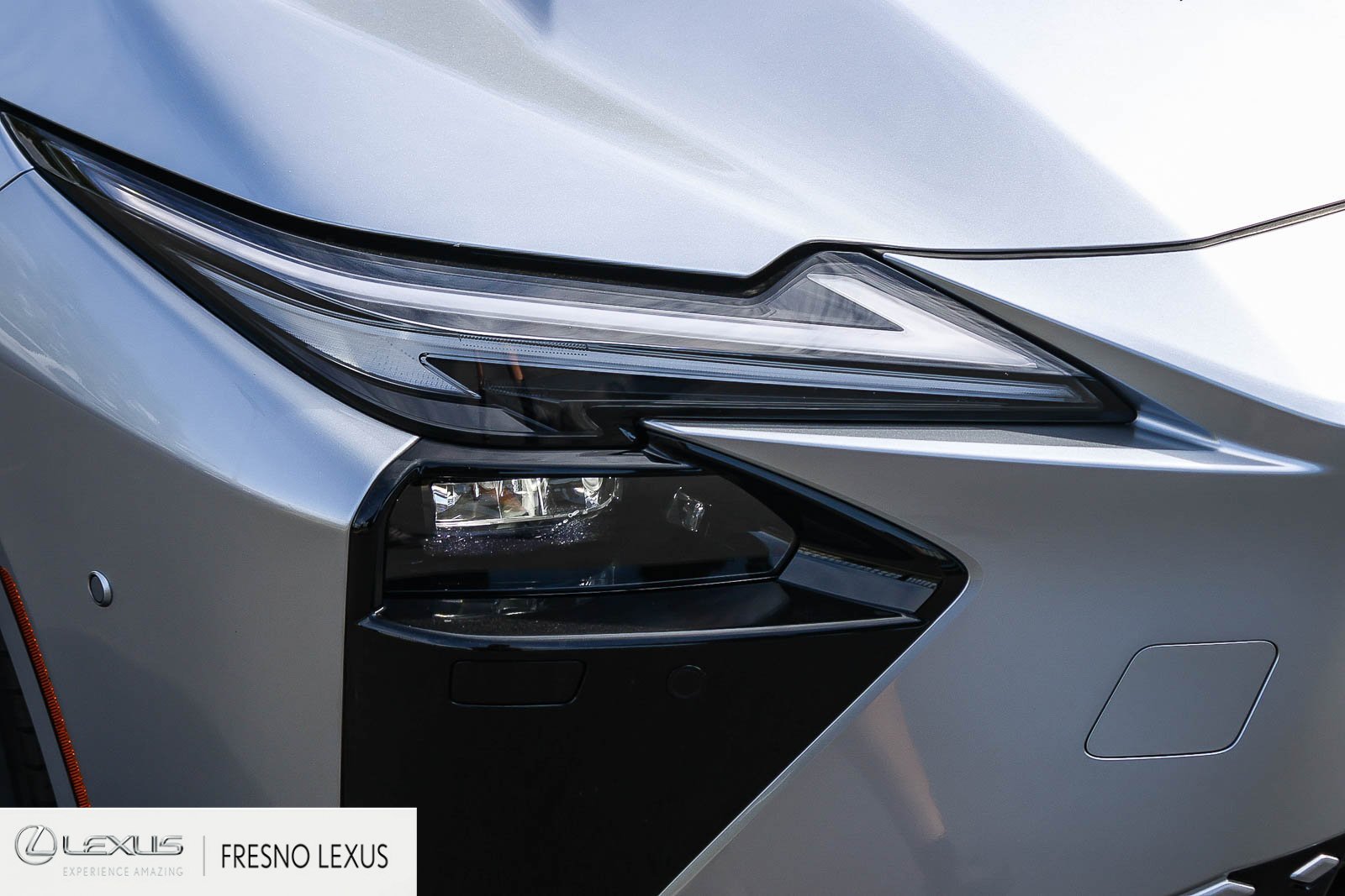 New 2026 Iridium Lexus ES 350e LUXURY image 10