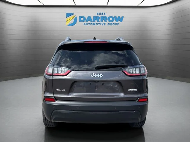 Used 2019 Gray Jeep Latitude Plus image 4