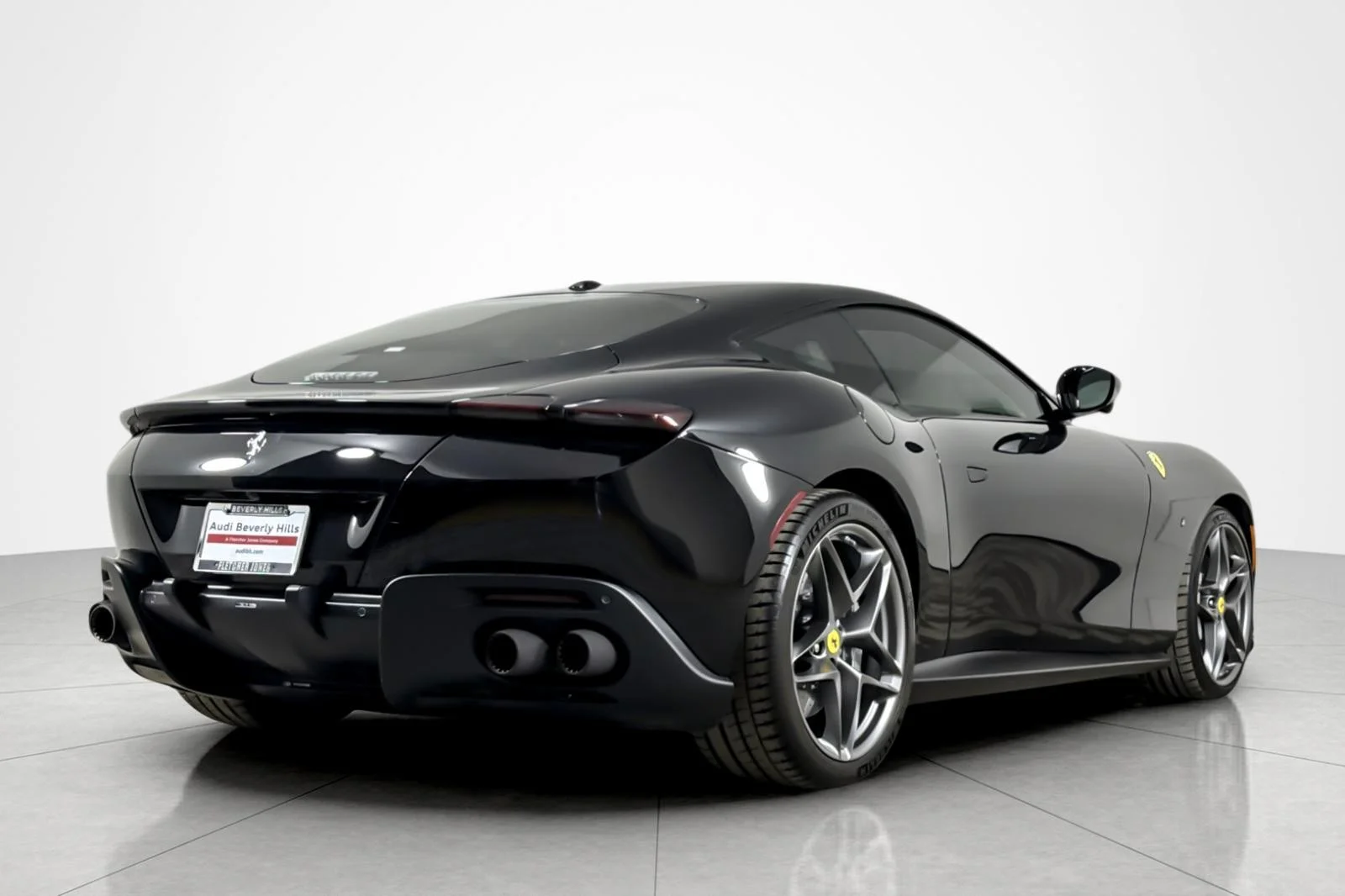 Used 2021 Nero Ferrari Coupe image 5
