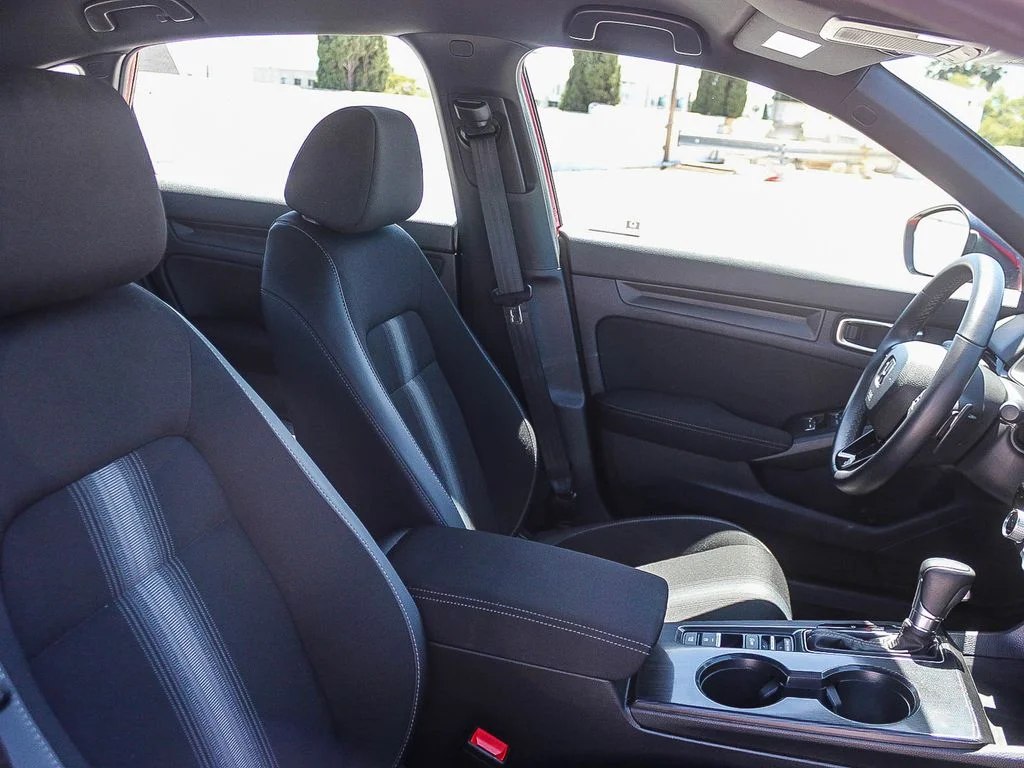 2025 Honda Civic Sport - Photo 17