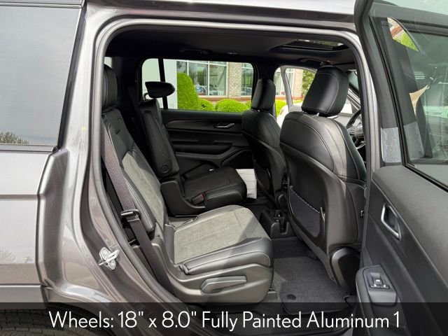 New 2025 Baltic Gray Metallic Clear-Coat Exterior Paint Jeep Altitude X image 22