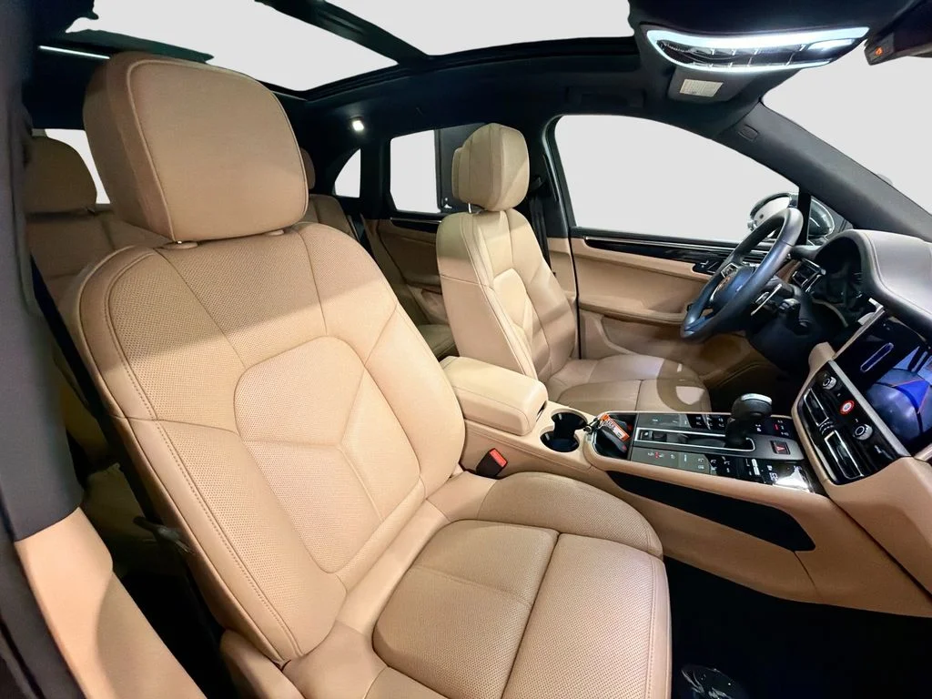 Used 2026  Porsche  image 29