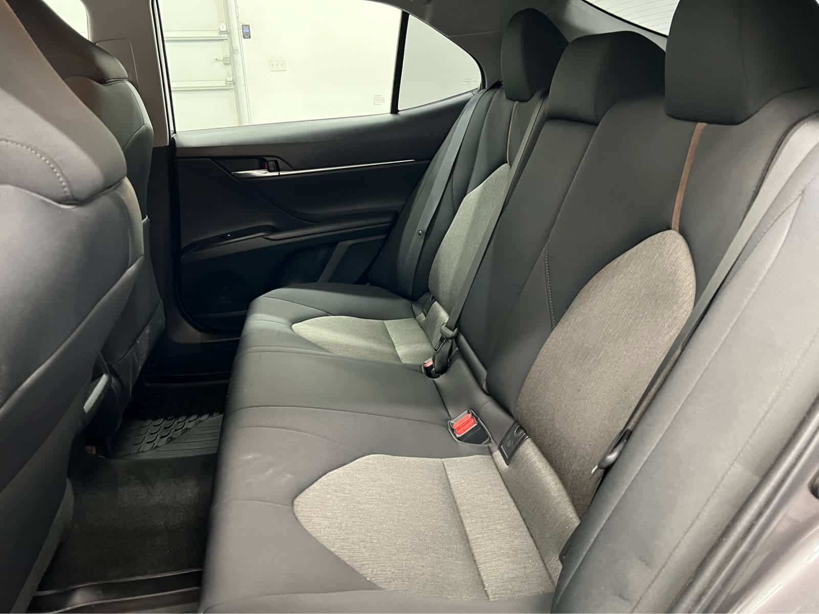 Used 2020 Predawn Gray Mica Toyota LE image 22