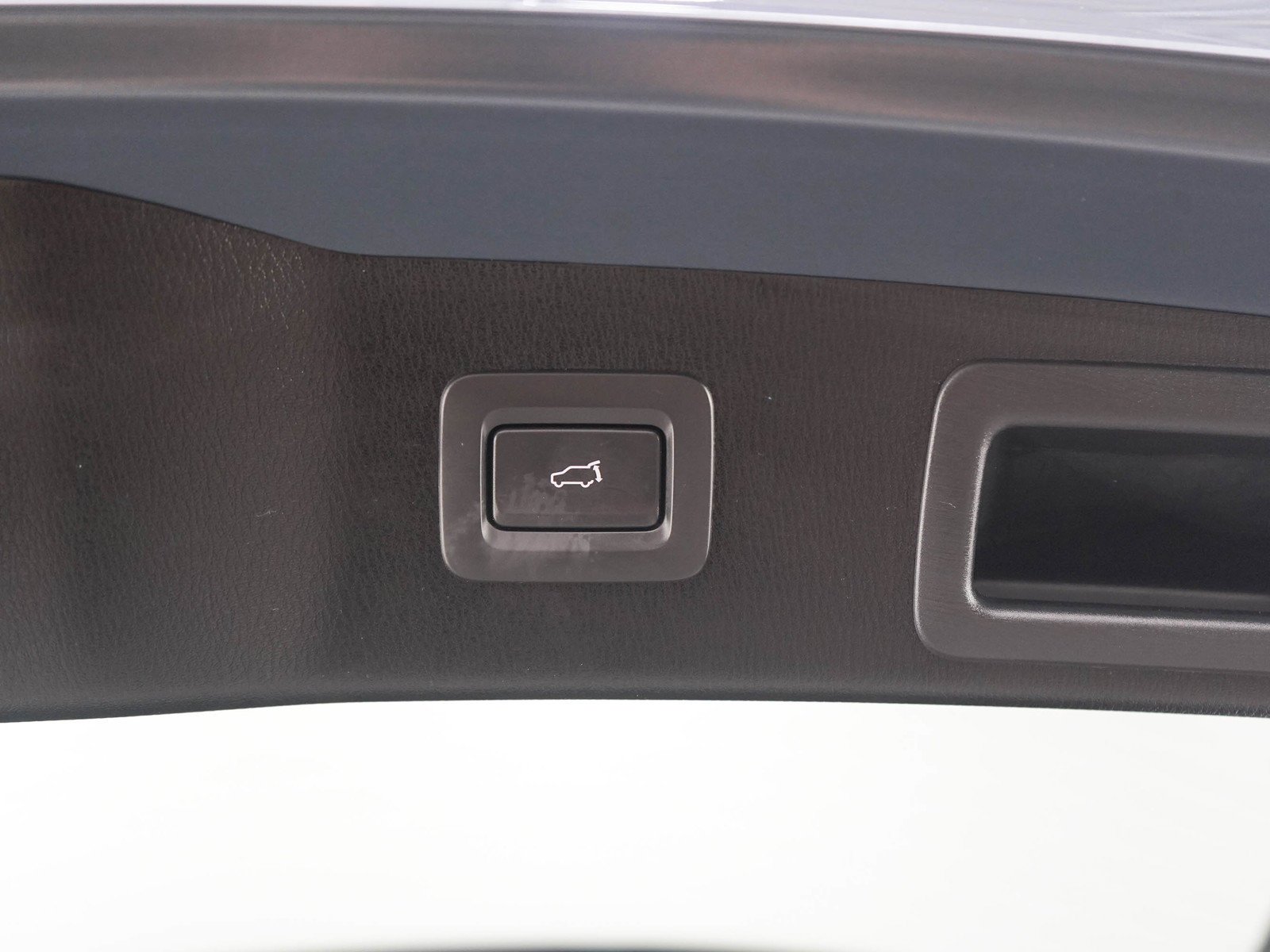 Used 2025 Polymetal Gray Metallic Mazda 2.5 S Carbon Edition image 18