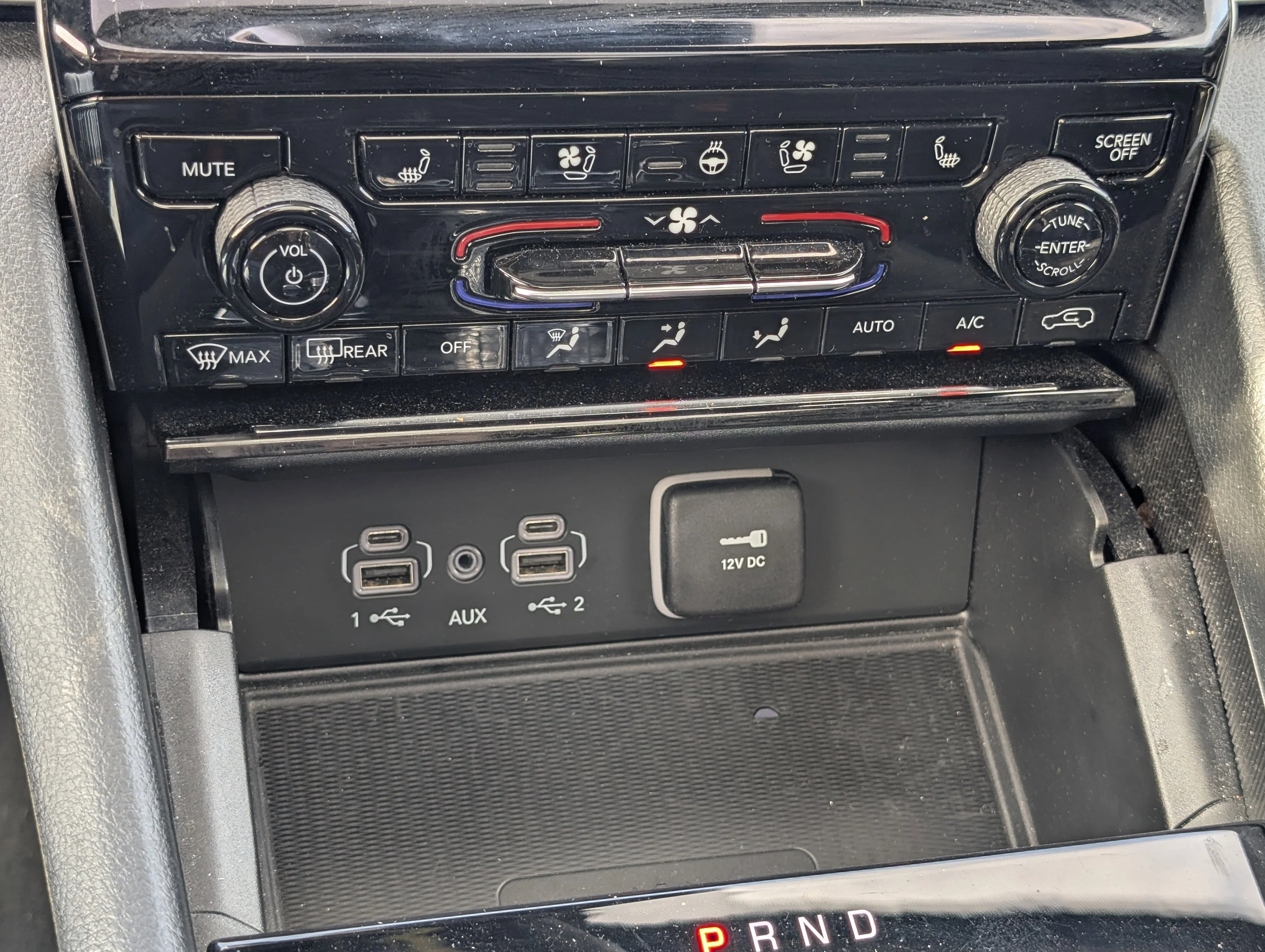Used 2025 Baltic Grey Metallic Jeep Limited image 32