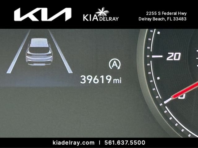 Used 2023 Silver Hyundai SE image 28