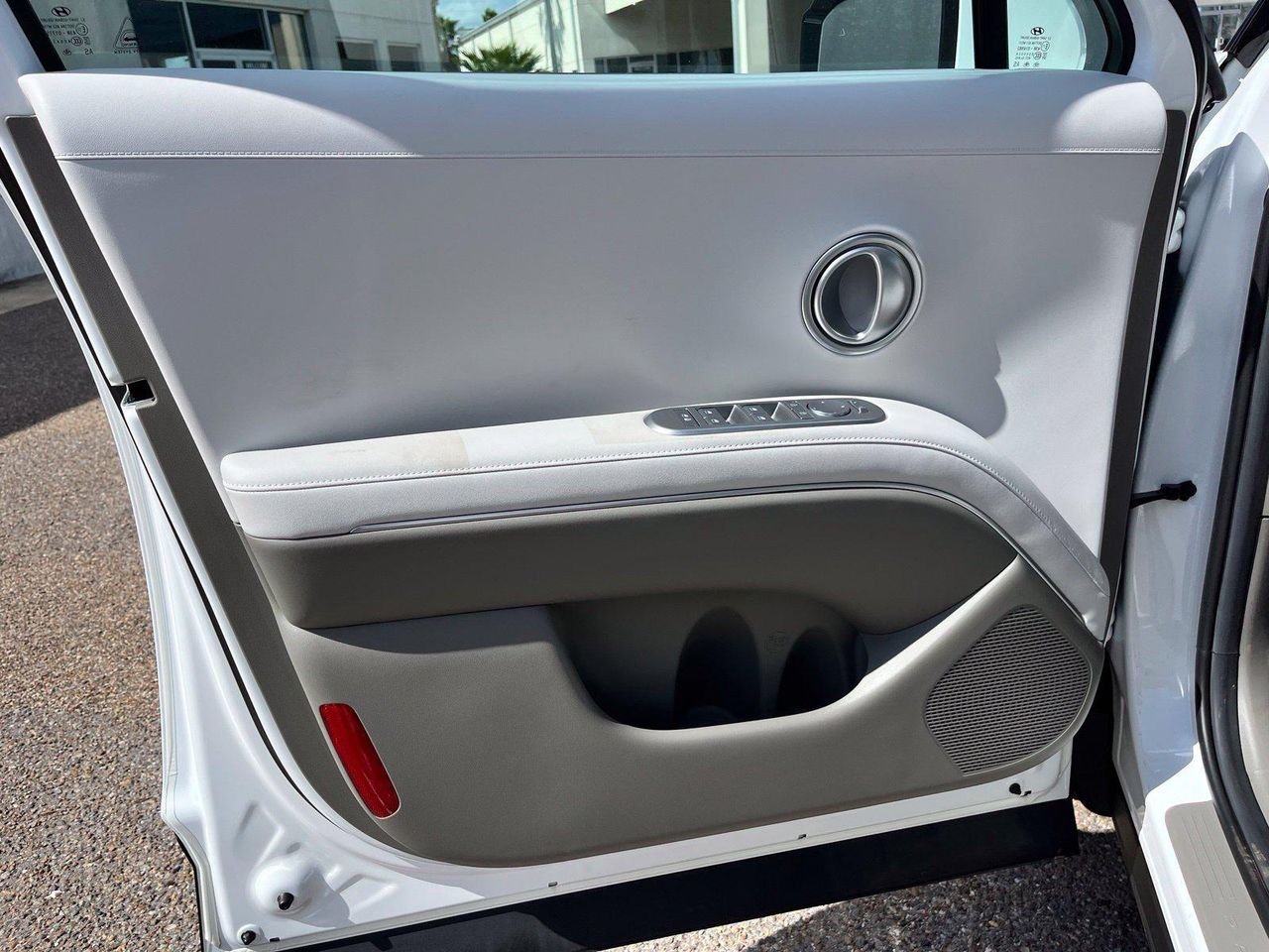 New 2027 White Hyundai Blue SEL 7P image 16