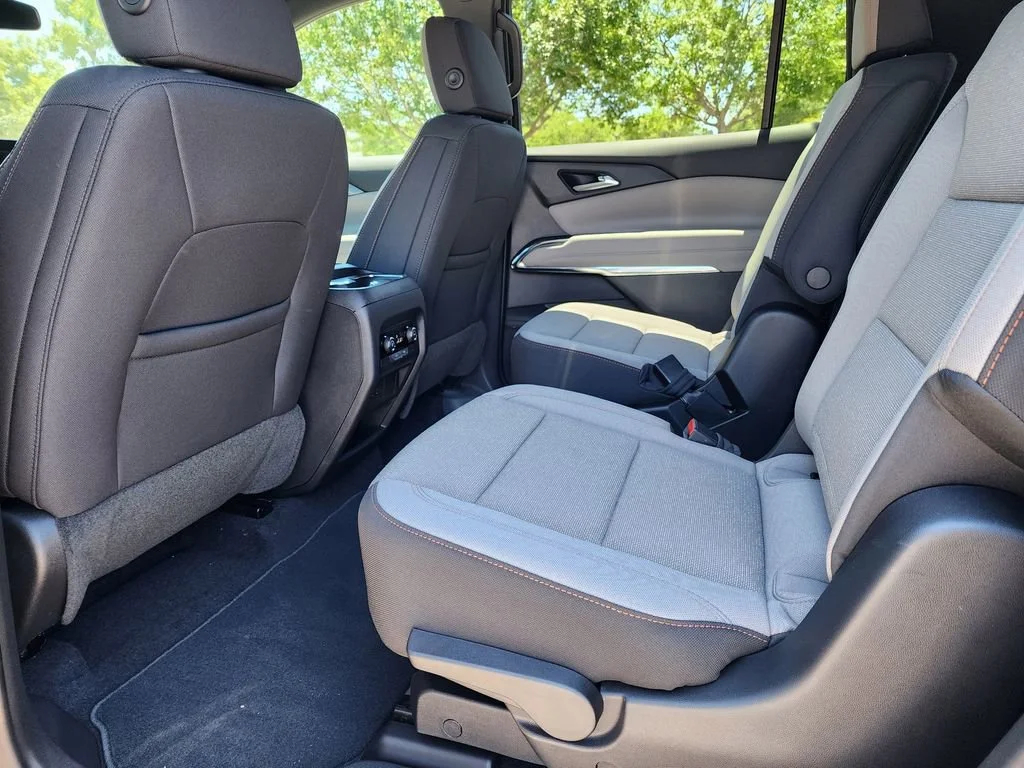 2025 Chevrolet Traverse LT - Photo 21