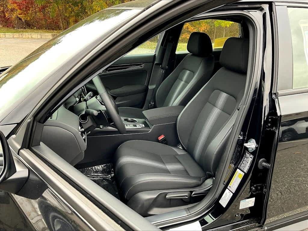 2026 Honda Civic Hybrid — photo 11