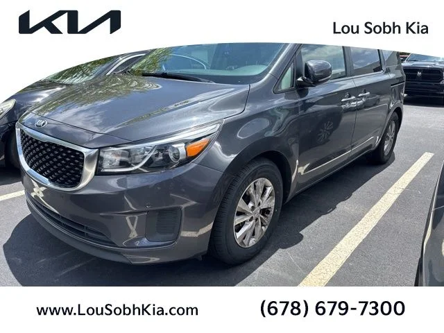 2017 Kia Sedona LX's photo