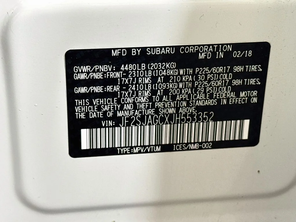 Used 2018 White Subaru 2.5i Premium image 40