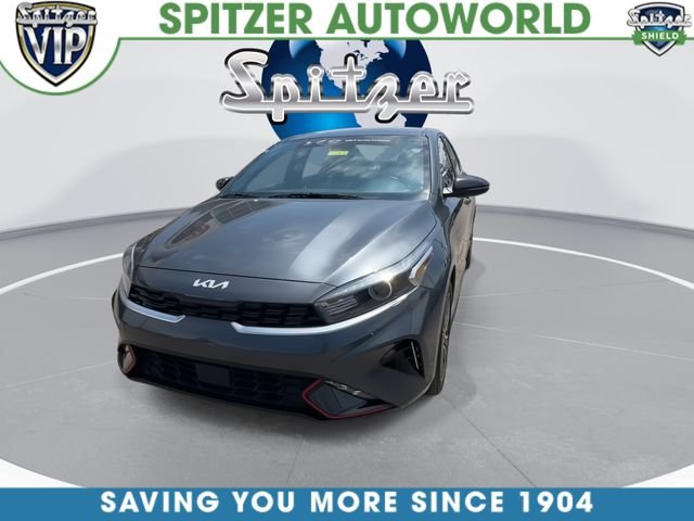 Used 2024 Gray Kia GT-Line image 3