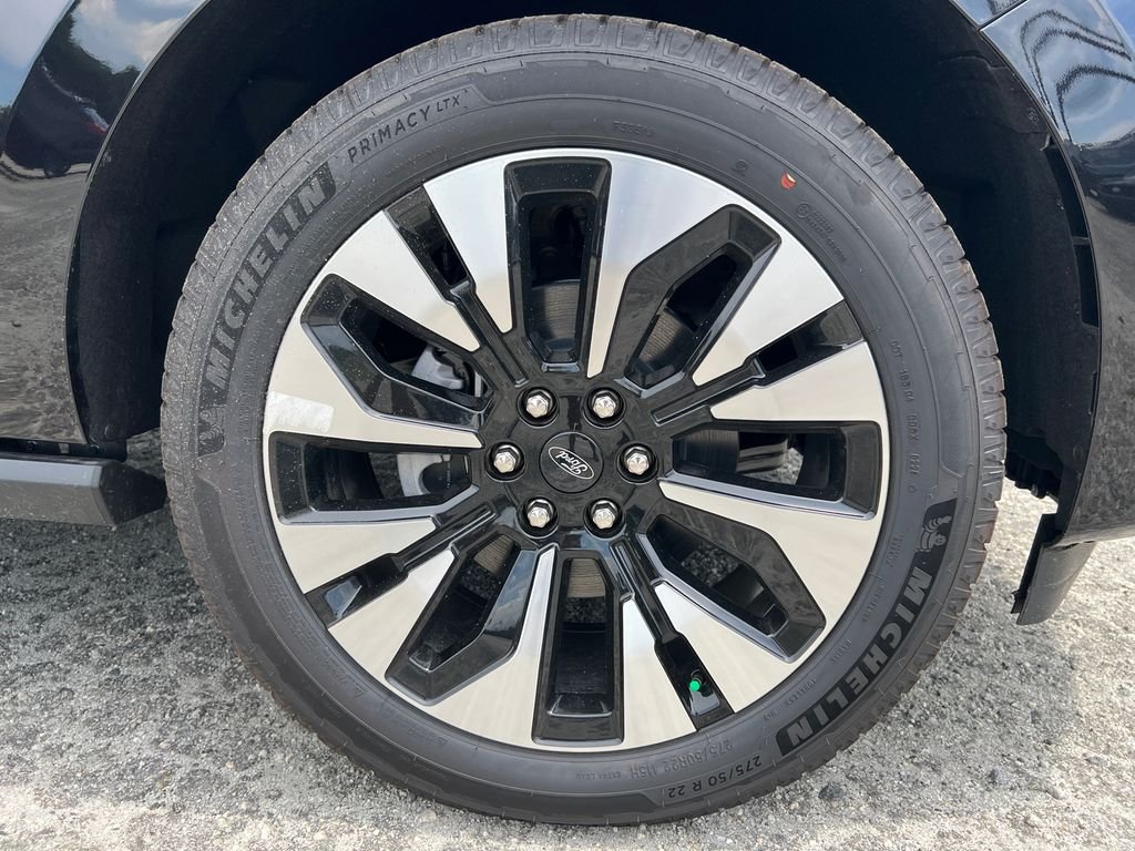 New 2026 Black Ford Platinum image 13