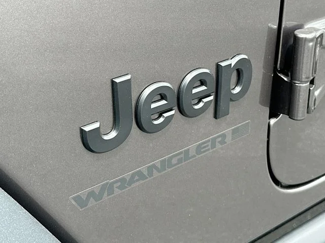 New 2026 Granite Crystal Metallic Clearcoat Jeep Willys image 19