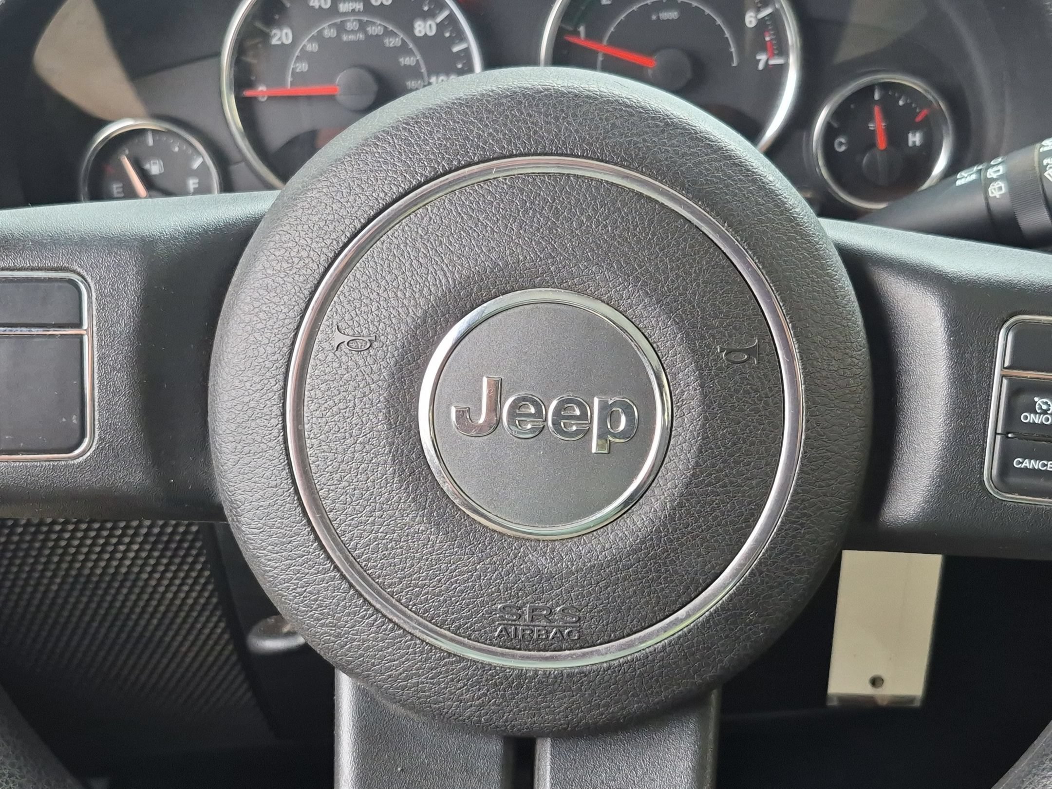 Used 2015 Bright White Clearcoat Jeep Sport image 14
