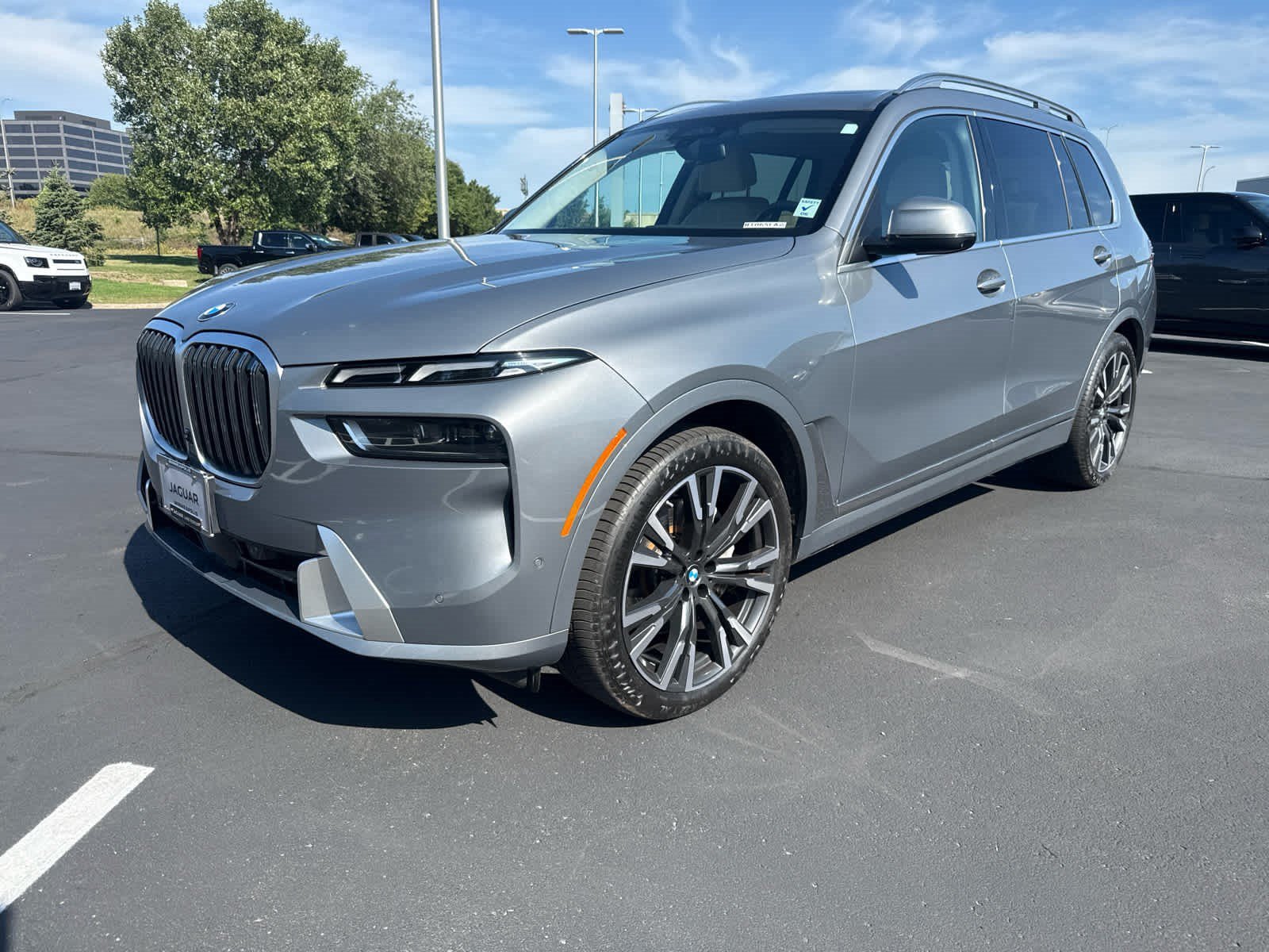 2023 BMW X7