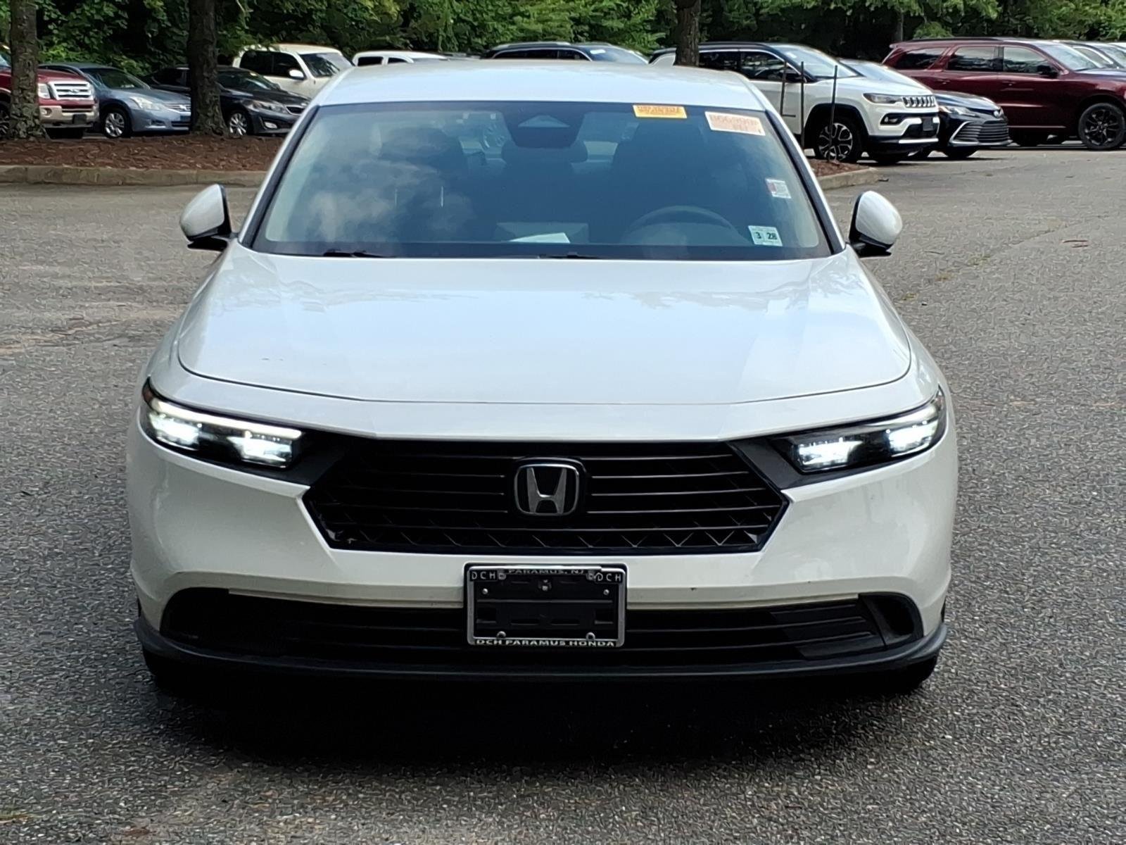 Used 2023 Platinum White Pearl Honda LX image 2