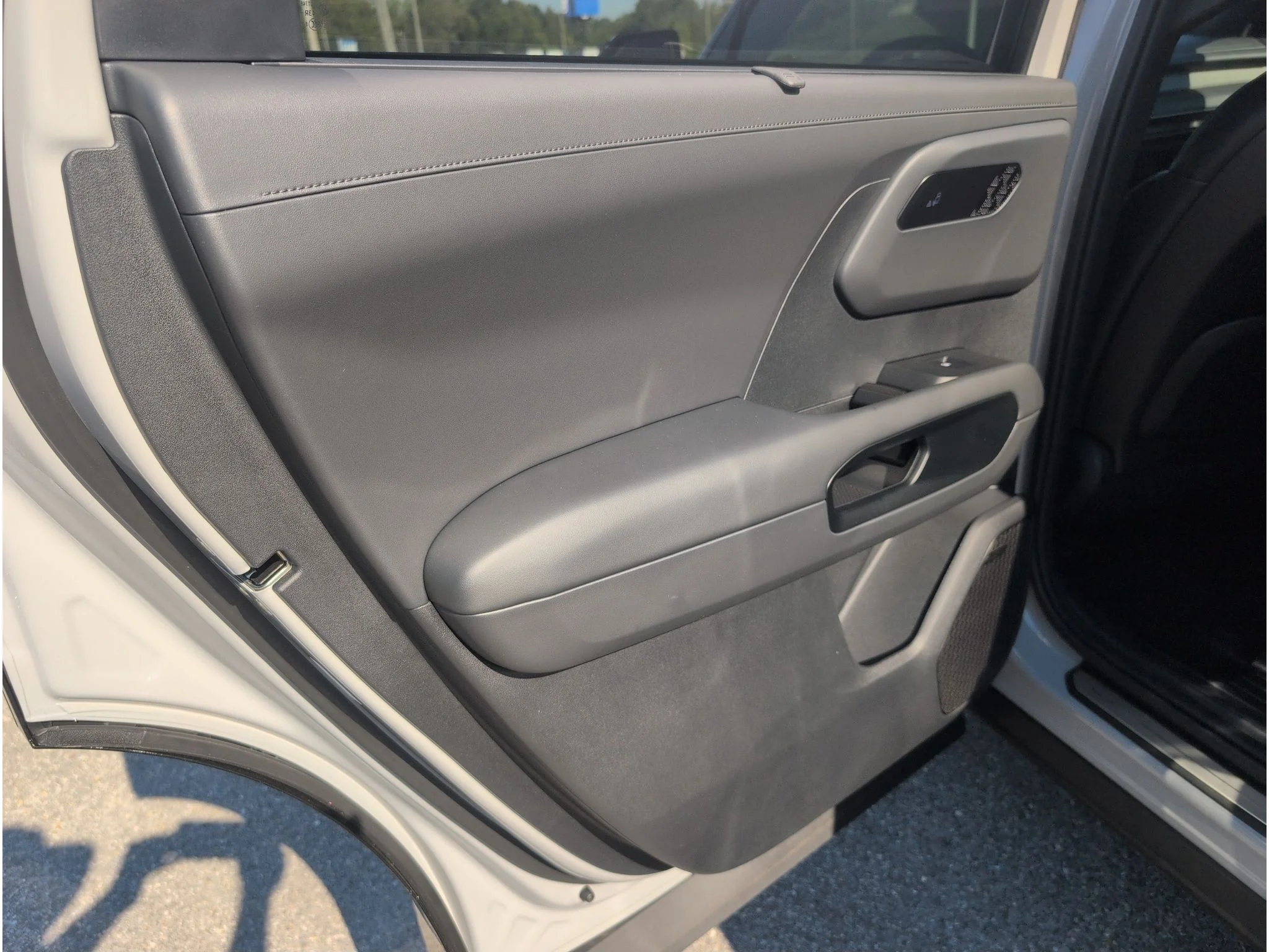 New 2027 Wolf Gray Kia X-LINE SX image 34