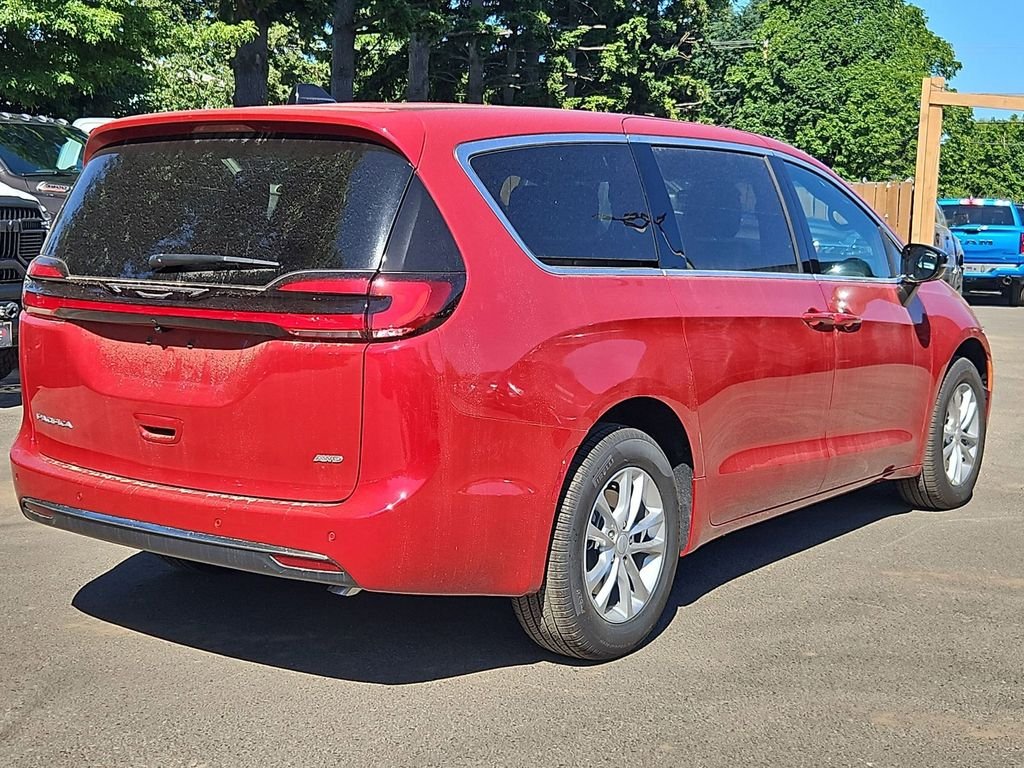 New 2027 Red Hot Pearl-Coat Exterior Paint Chrysler Select image 7