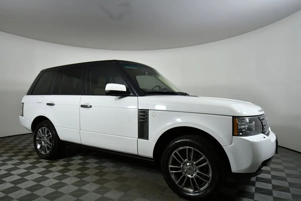 Used 2011 White Land Rover HSE image 9