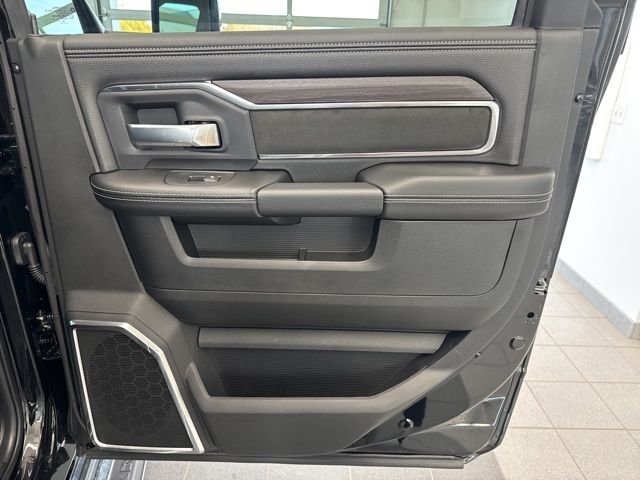 2026 RAM 2500 Laramie - Photo 10