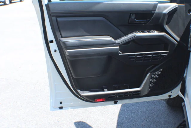 Used 2024 Ice Cap Toyota SR5 image 6