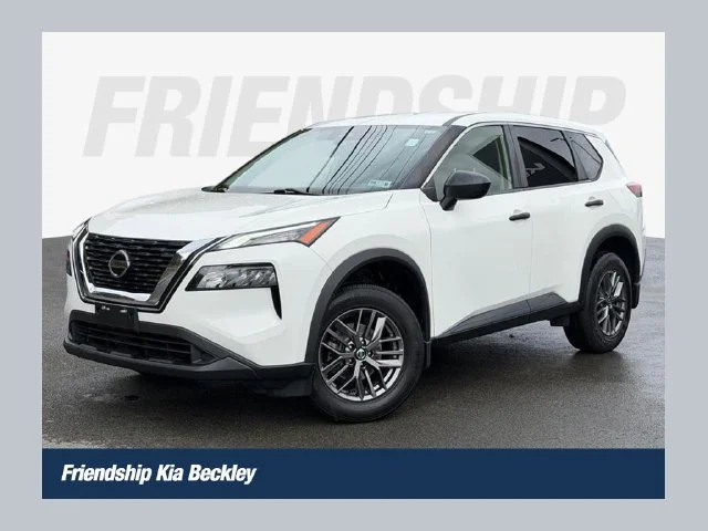 Used 2021 White Nissan S image 1