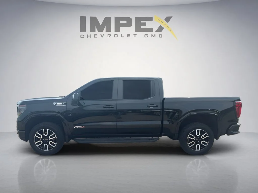 Used 2025 Onyx Black GMC AT4 image 2