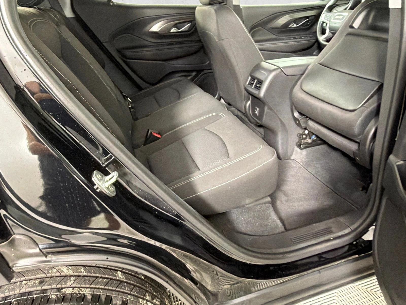 Used 2022 Ebony Twilight Metallic GMC SLE image 15