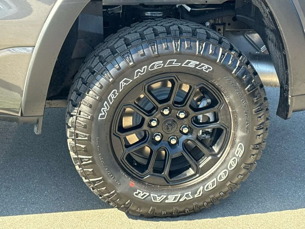 New 2026 Granite Crystal Metallic Clear-Coat Exterior Paint RAM Rebel image 39