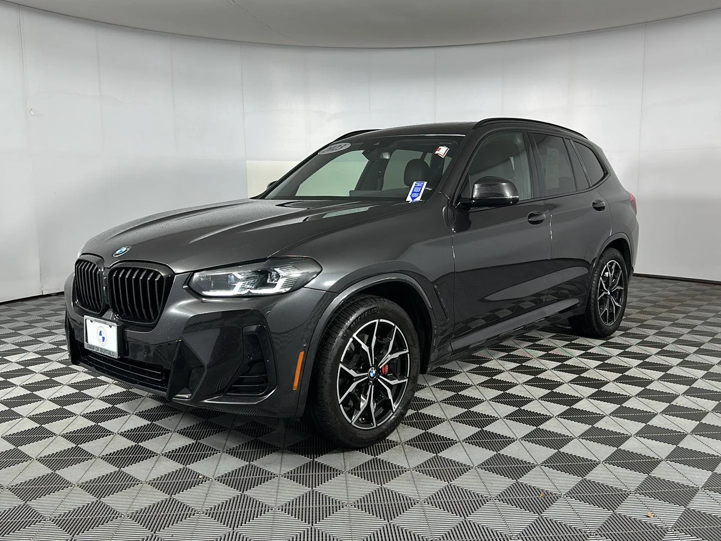 Used 2023 Dark Graphite Metallic BMW xDrive30i image 4