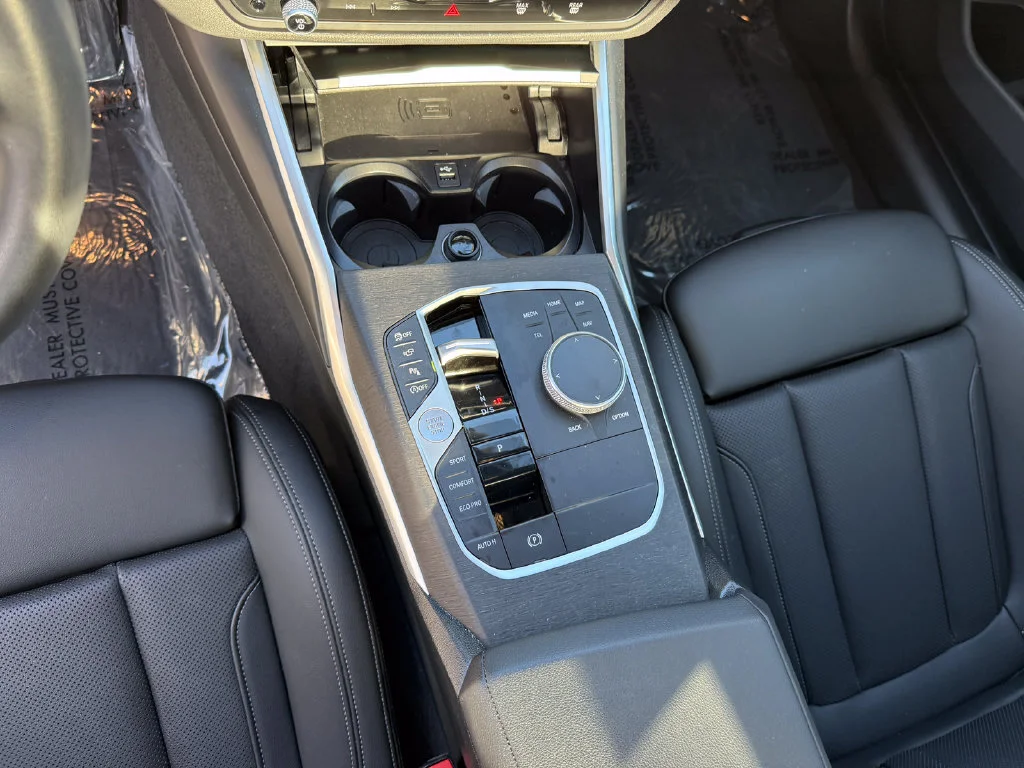 Used 2024  BMW NA image 25