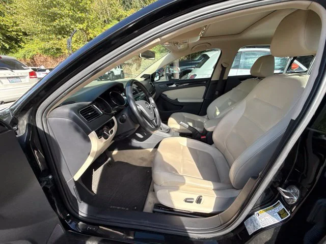 Used 2015 Black Volkswagen 2.0L TDI SEL image 14