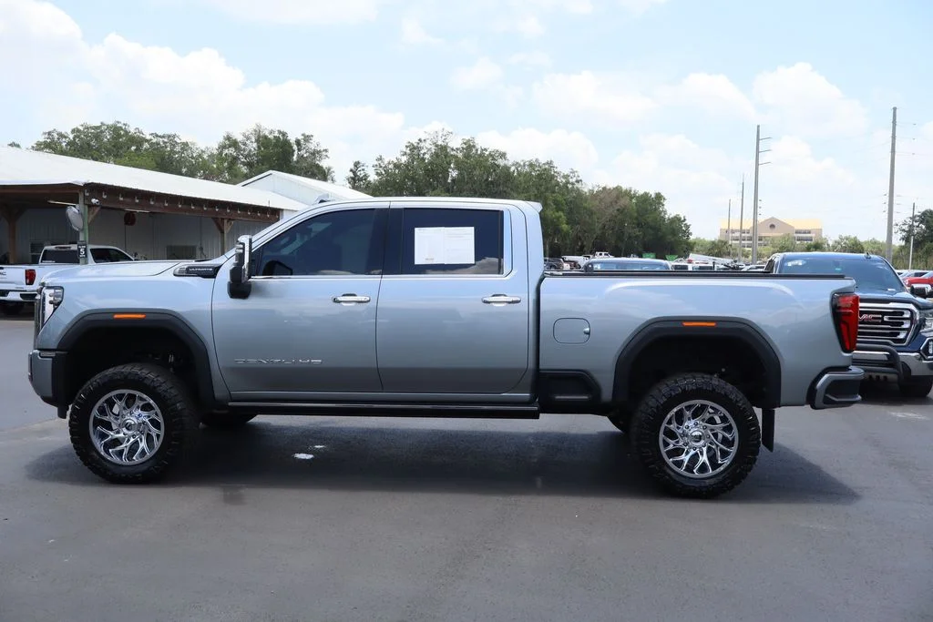 Used 2024 Silver GMC Denali Ultimate image 6