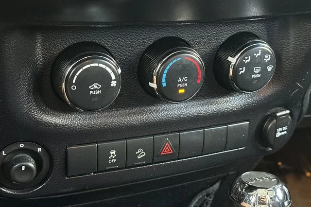Used 2015 Black Clearcoat Jeep Unlimited Sport image 22