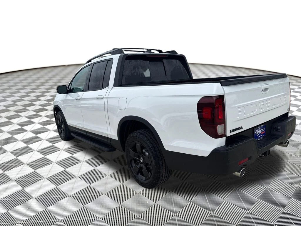 New 2026 Platinum White Pearl Honda Black Edition Two-Tone image 3