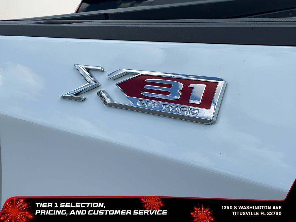 New 2026 Glacier White Tricoat GMC SLT image 21