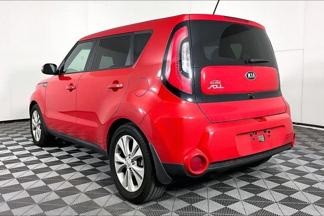Used 2016 Red Kia Exclaim image 2
