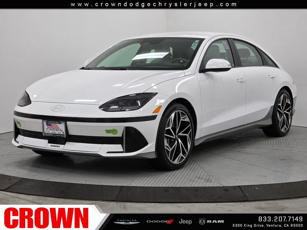 Used 2023 White Hyundai SEL image 3