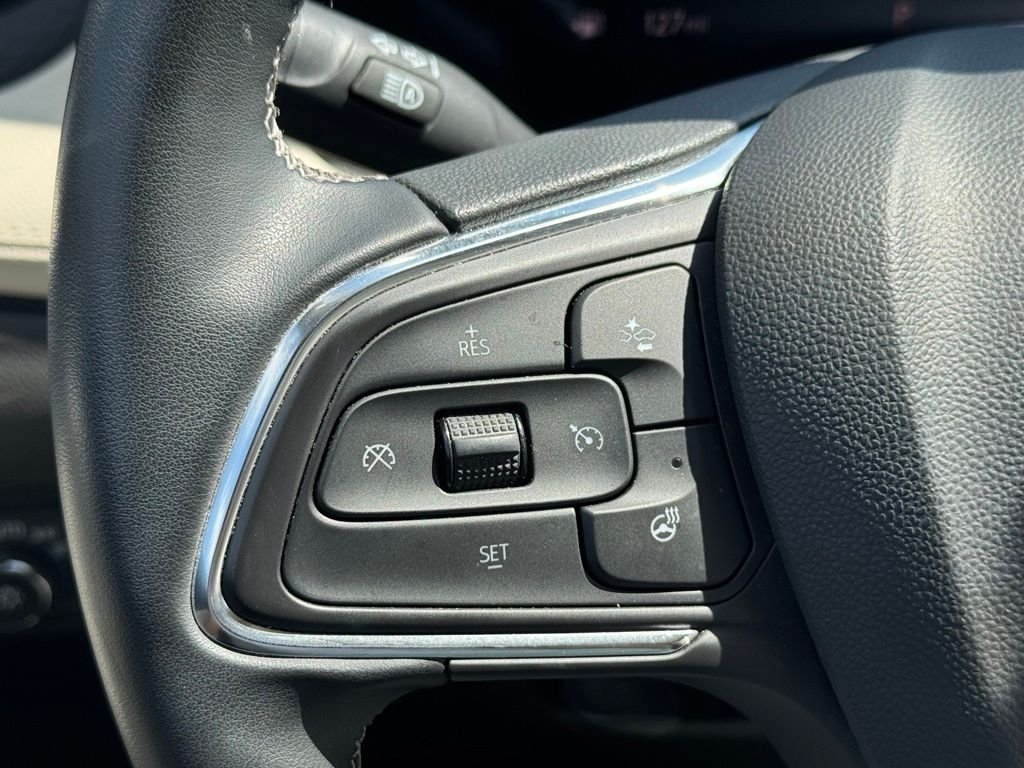 Used 2024 White Buick Avenir image 25
