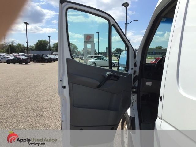 Used 2014 White Freightliner High Roof image 7