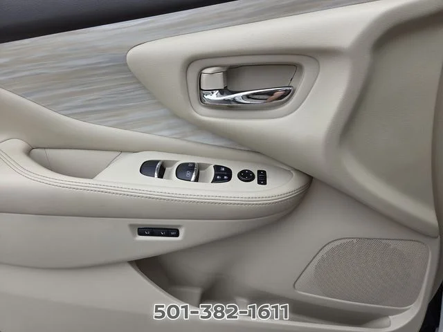 Used 2017 White Nissan Platinum image 28
