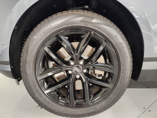 Used 2026 Zadar Grey Premium Metallic Land Rover S image 9