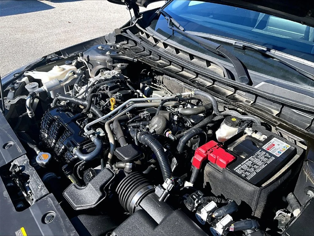 Used 2024 Black Nissan 2.5 SV image 35