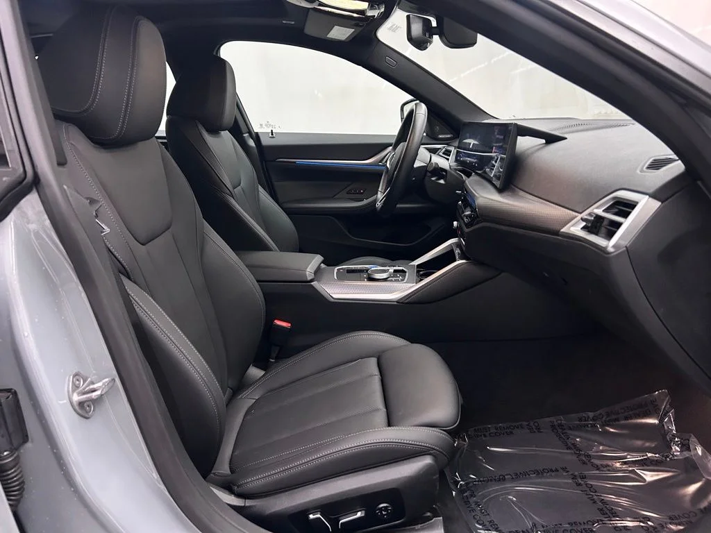 Used 2025 Gray BMW xDrive40 image 17