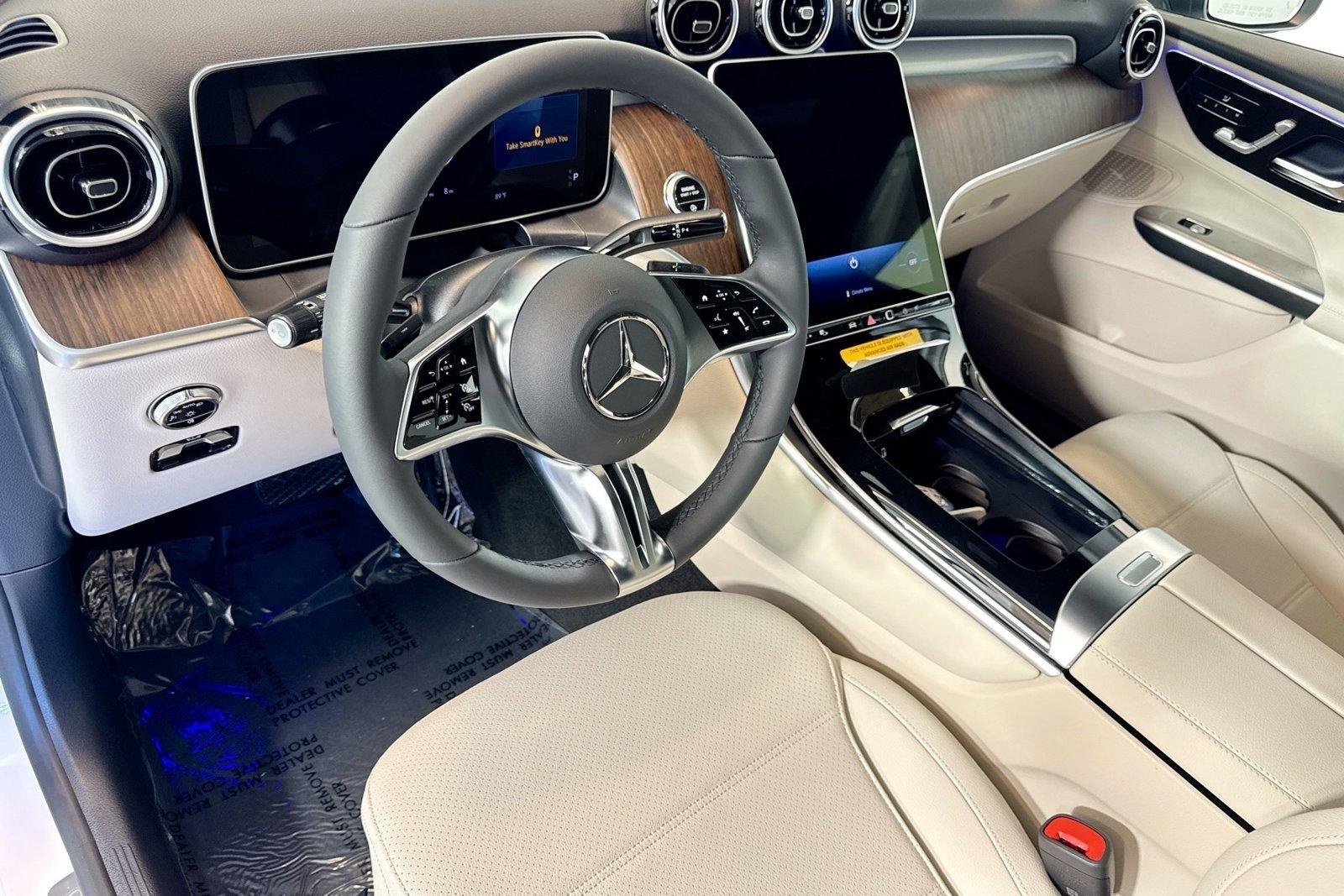 New 2026 Polar White Mercedes-Benz GLC 300 image 9