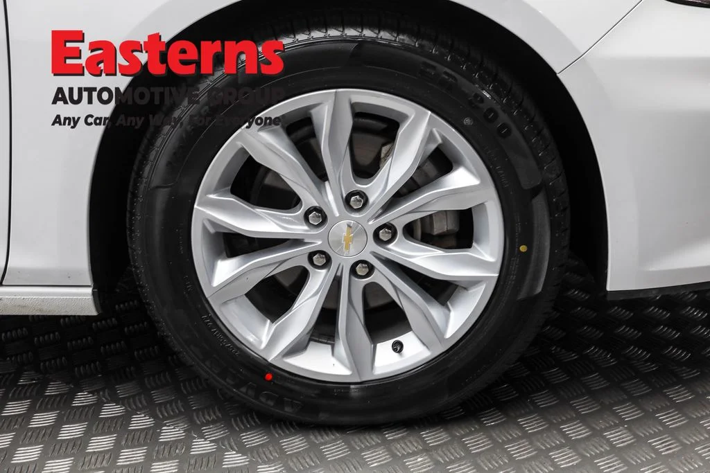 Used 2023 White Chevrolet LT image 30