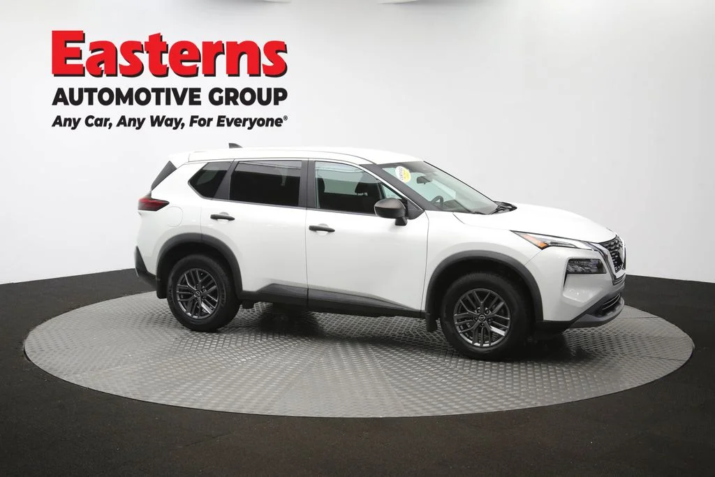 Used 2023 White Nissan S image 42