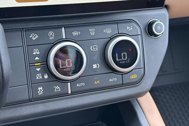 New 2026 Fuji White Land Rover S image 19