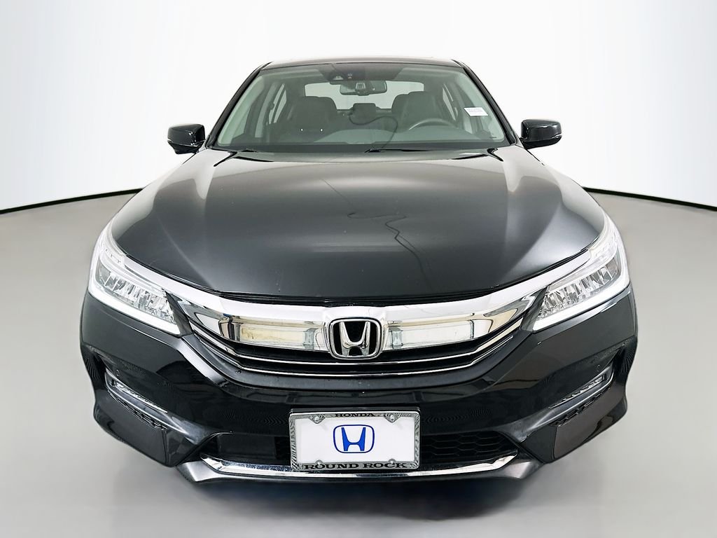 Used 2017 Crystal Black Pearl Honda Touring image 2